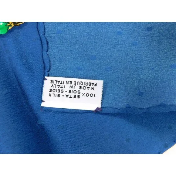 AUTHENTIC Vintage Chanel Red Floral Print Silk Scarf 34"x34" - Picture 10 of 11